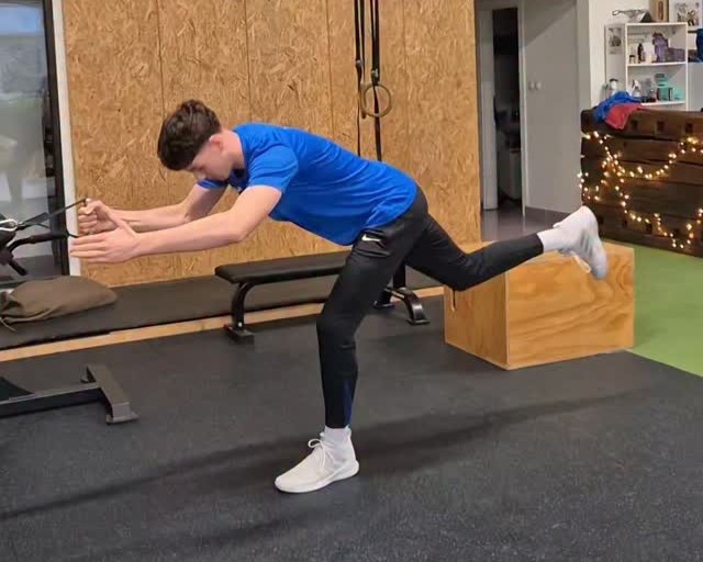 Curly Coach: Building a Global Coaching System From Passion, Structure, and Relentless Consistency