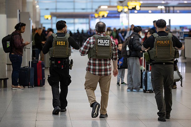 Security Lines and Uncertainty: Inside the New Reality of U.S. Airports as ICE Agents Step In